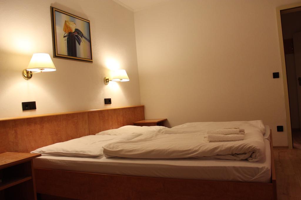 Hotel Gaya Bad Soden am Taunus Kamer foto