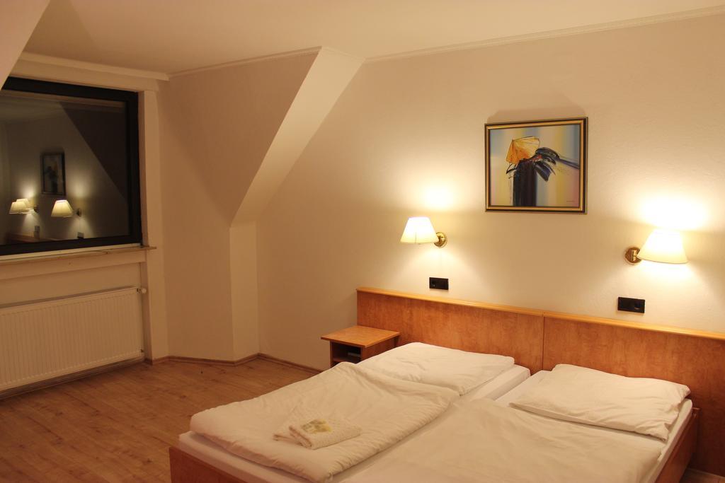 Hotel Gaya Bad Soden am Taunus Kamer foto